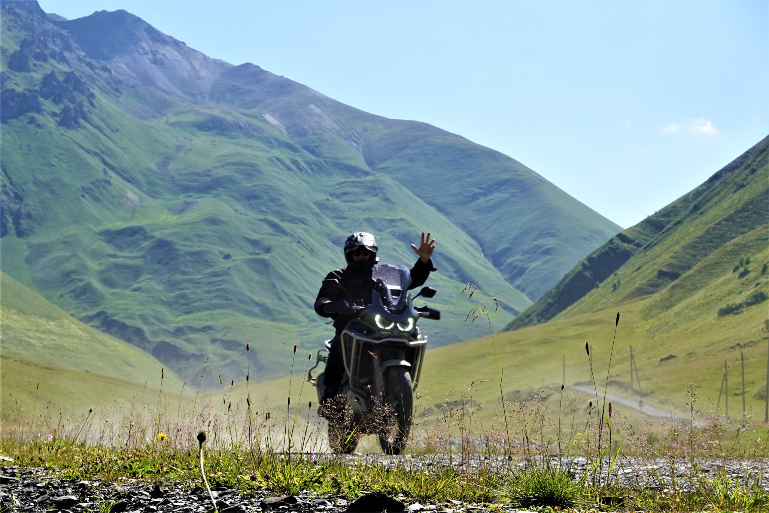 DAY TRIP TO KAZBEGI